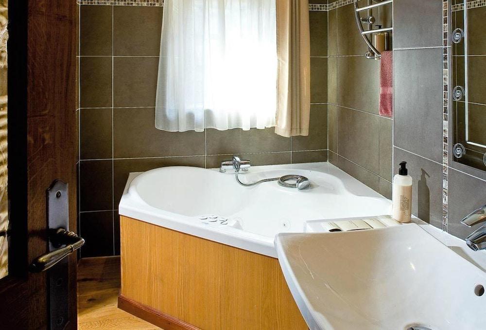 Hotel Les Remparts Mirepoix  Kültér fotó