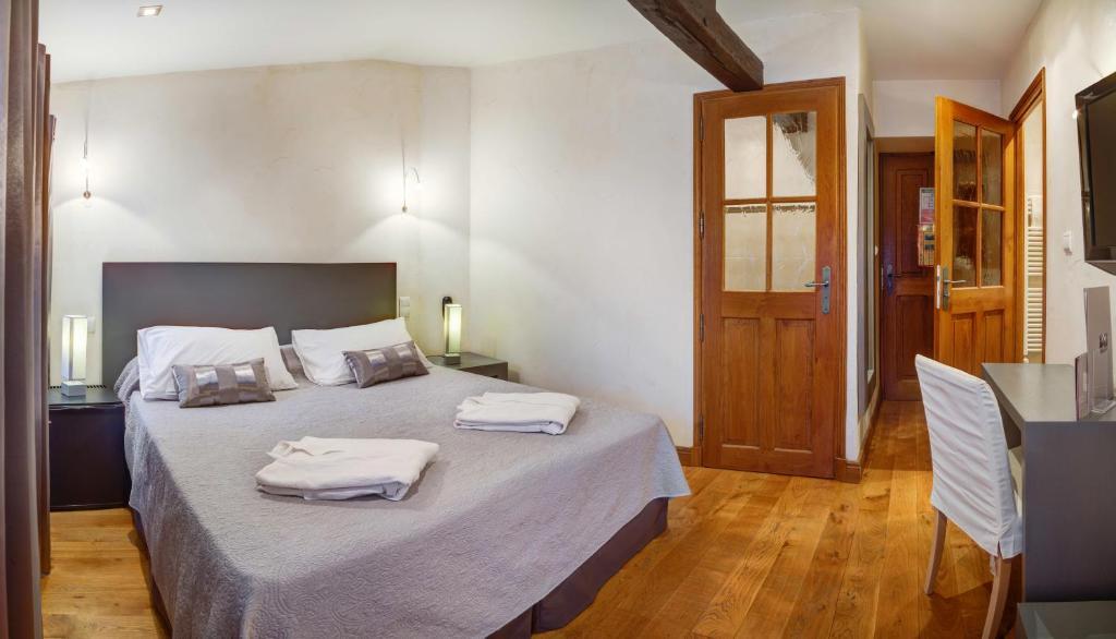 Hotel Les Remparts Mirepoix  Szoba fotó