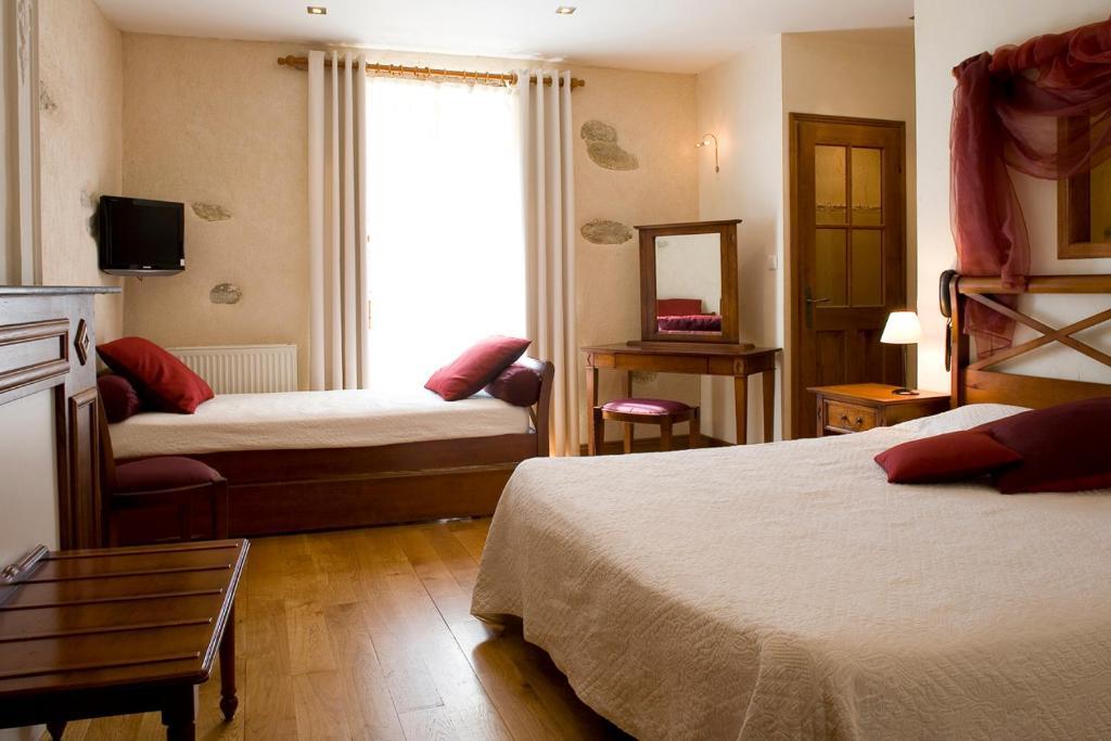 Hotel Les Remparts Mirepoix  Szoba fotó